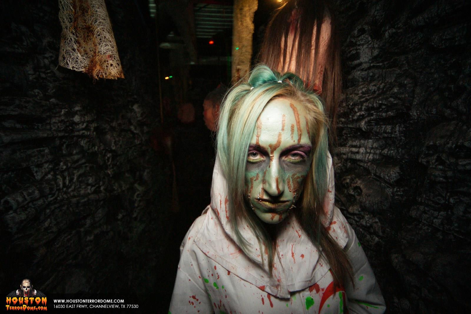 This haunted house is full of ghoulish things. 